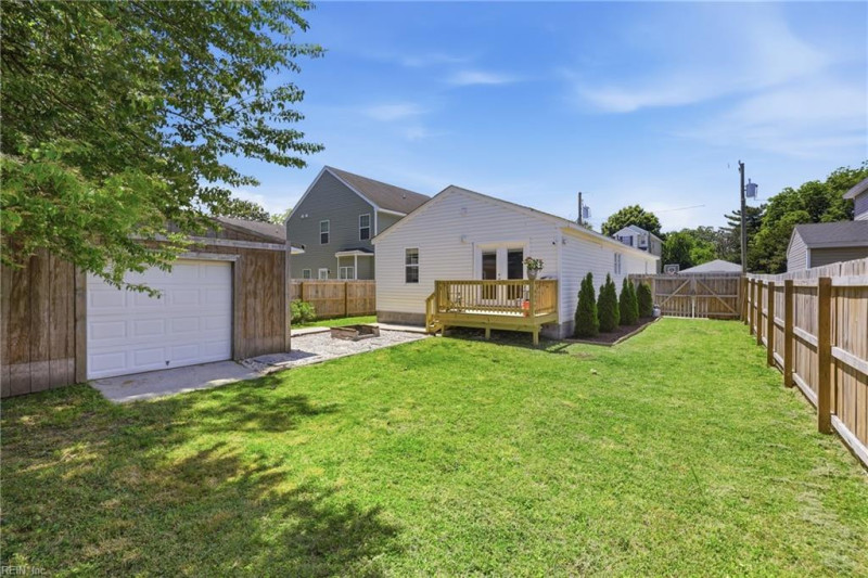Photo 34 of 36 residential for sale in Chesapeake virginia