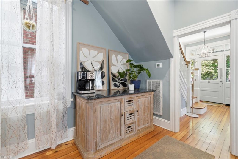 Photo 11 of 47 residential for sale in Norfolk virginia