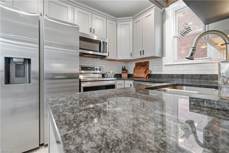 Photo 17 of 47 residential for sale in Norfolk virginia