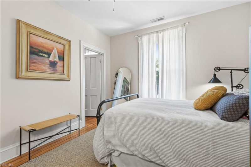 Photo 29 of 47 residential for sale in Norfolk virginia