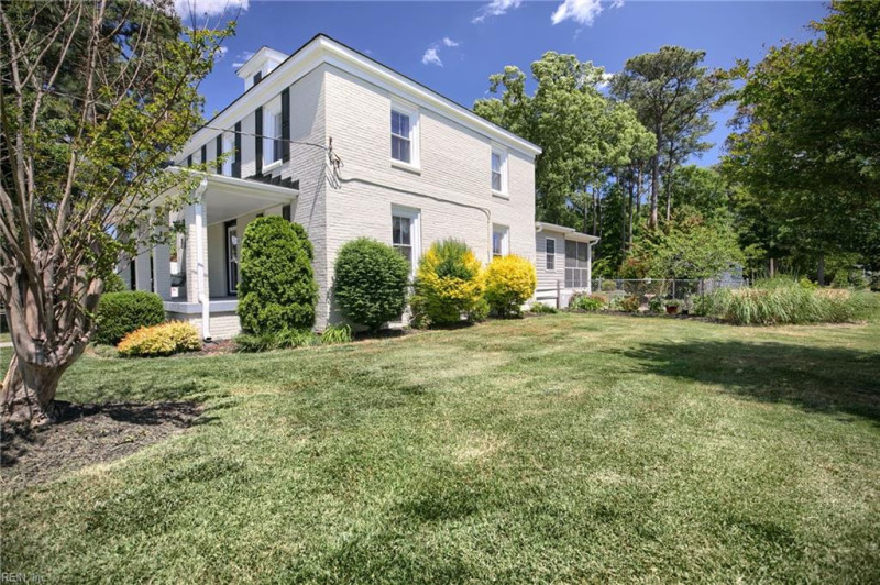 Photo 4 of 48 residential for sale in York County virginia Photo 4 of 48 residential for sale in York County virginia