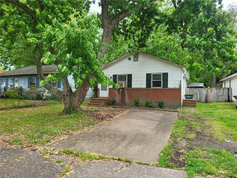 Photo 1 of 30 residential for sale in Hampton virginia