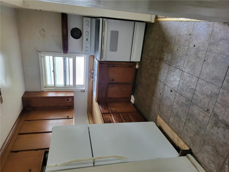 Photo 10 of 30 residential for sale in Hampton virginia