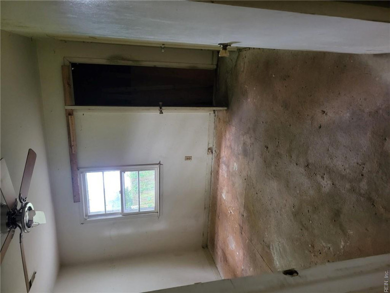 Photo 18 of 30 residential for sale in Hampton virginia