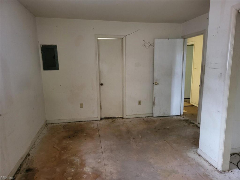 Photo 21 of 30 residential for sale in Hampton virginia