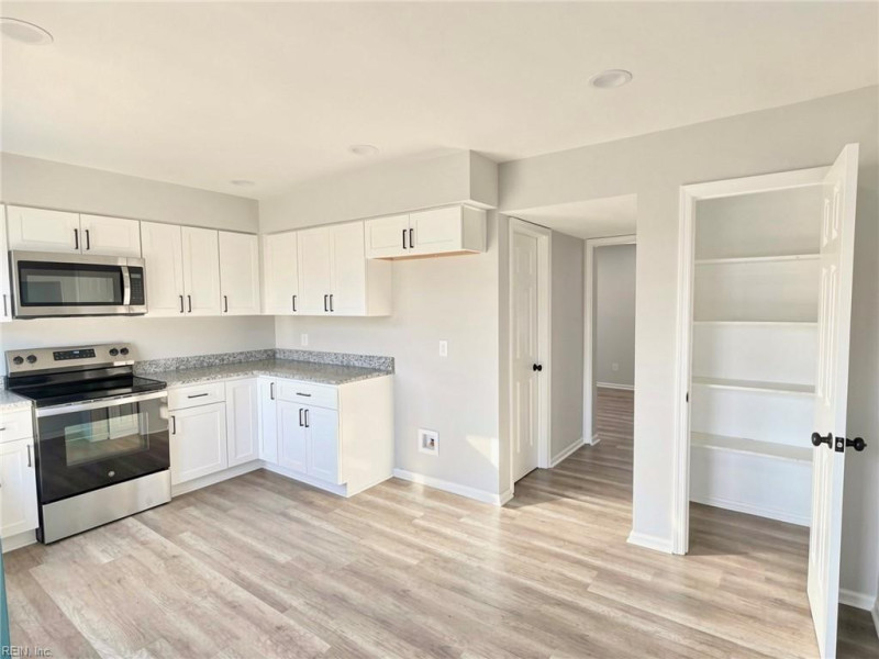 Photo 10 of 36 residential for sale in Virginia Beach virginia