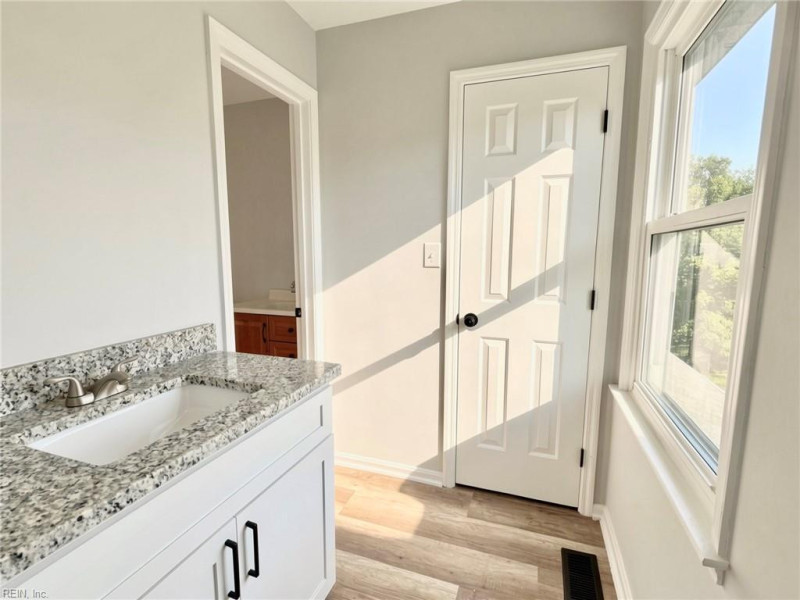 Photo 16 of 36 residential for sale in Virginia Beach virginia