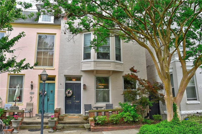 Photo 1 of 36 residential for sale in Norfolk virginia