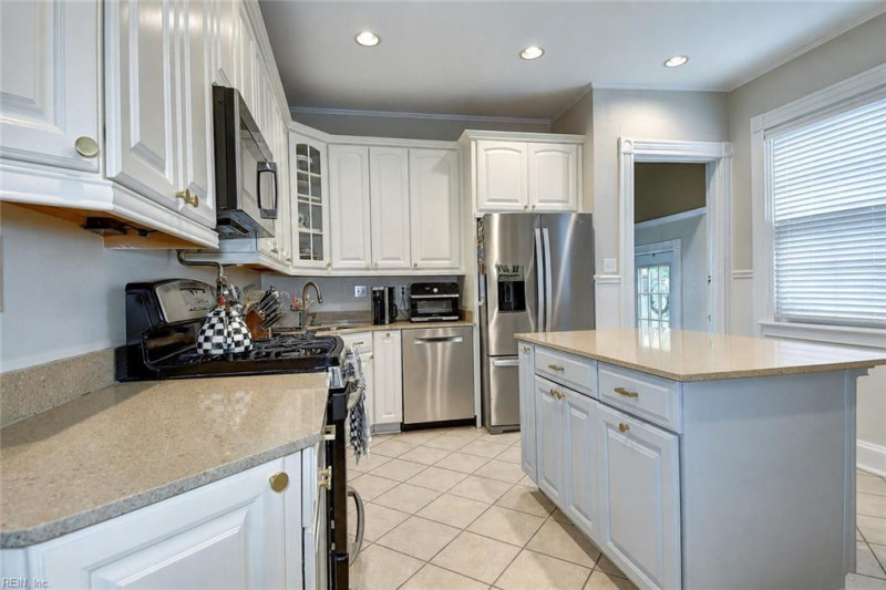 Photo 18 of 36 residential for sale in Norfolk virginia