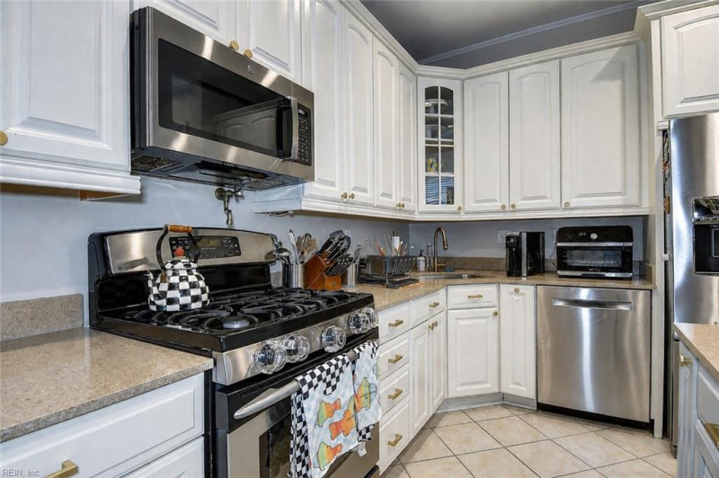 Photo 19 of 36 residential for sale in Norfolk virginia