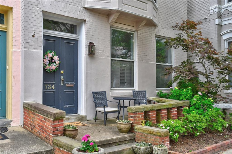 Photo 3 of 36 residential for sale in Norfolk virginia