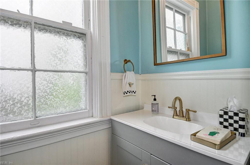 Photo 32 of 36 residential for sale in Norfolk virginia