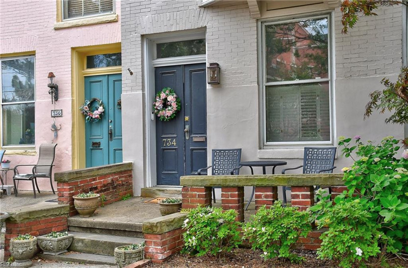Photo 4 of 36 residential for sale in Norfolk virginia