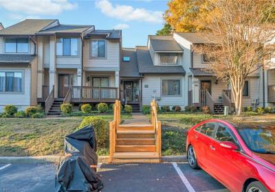 222 Bridgewater Drive, Newport News, VA 23603
