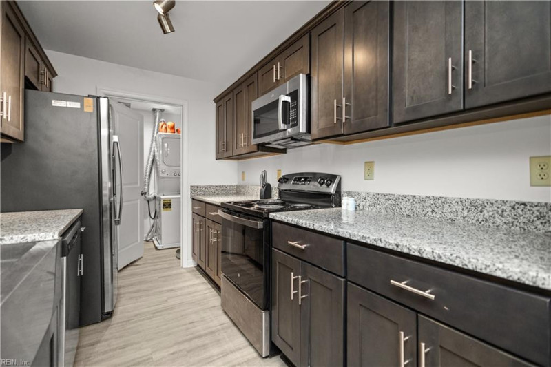 Photo 11 of 30 residential for sale in Norfolk virginia