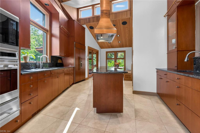 Photo 21 of 50 residential for sale in Virginia Beach virginia