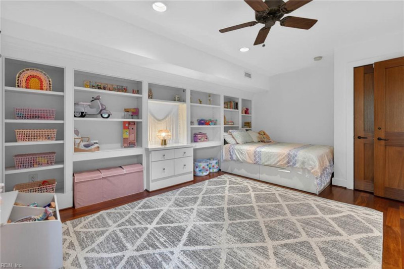 Photo 35 of 50 residential for sale in Virginia Beach virginia