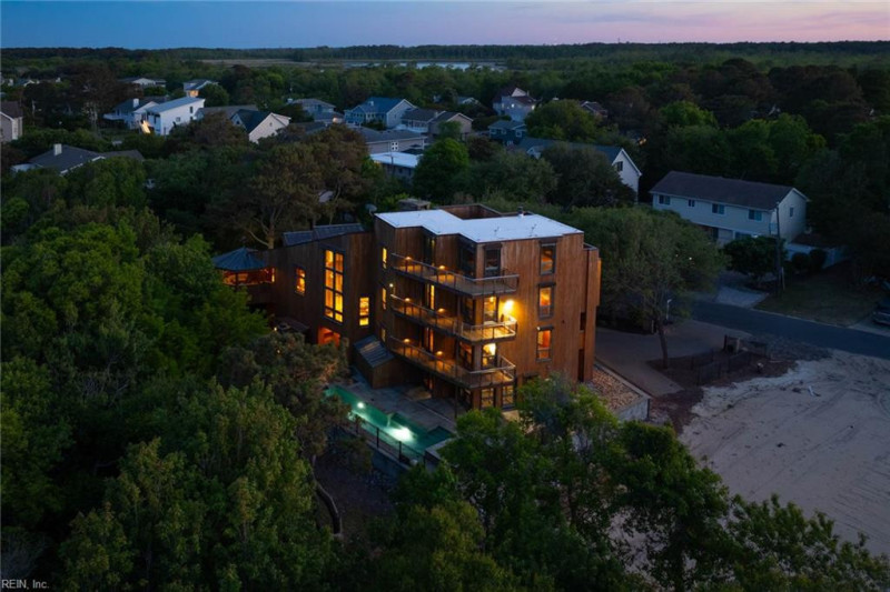 Photo 7 of 50 residential for sale in Virginia Beach virginia