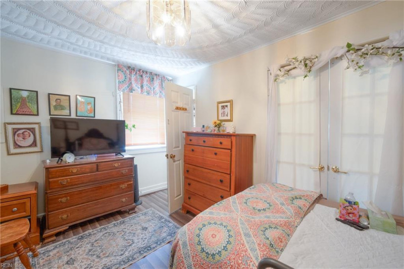 Photo 14 of 24 residential for sale in Portsmouth virginia