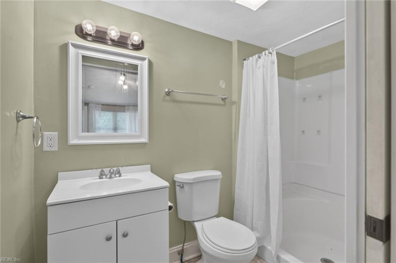 Photo 19 of 27 residential for sale in Norfolk virginia