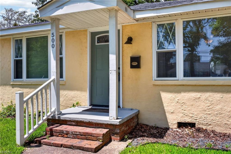 Photo 3 of 27 residential for sale in Norfolk virginia