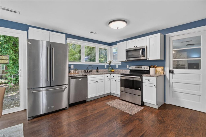 Photo 9 of 27 residential for sale in Norfolk virginia