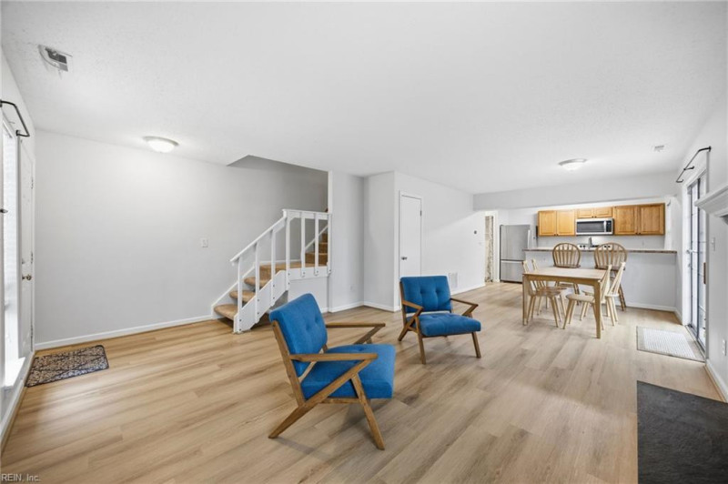 Photo 12 of 38 residential for sale in Virginia Beach virginia