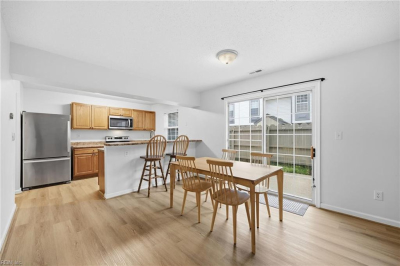Photo 14 of 38 residential for sale in Virginia Beach virginia