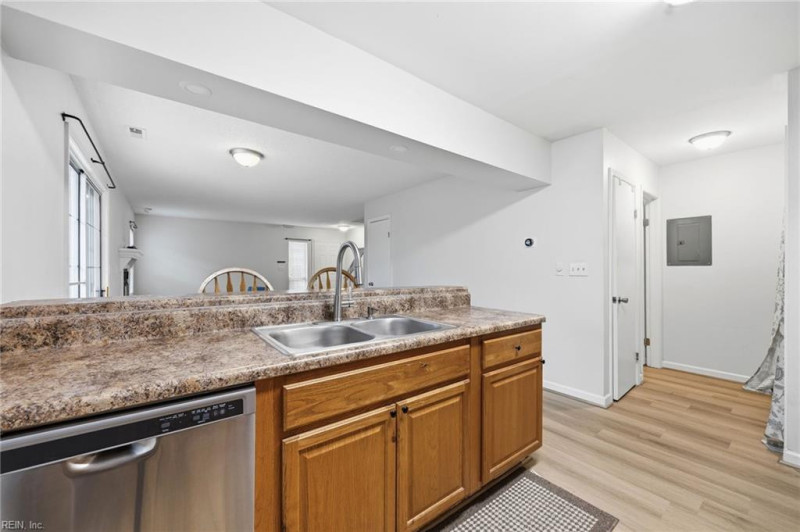 Photo 17 of 38 residential for sale in Virginia Beach virginia