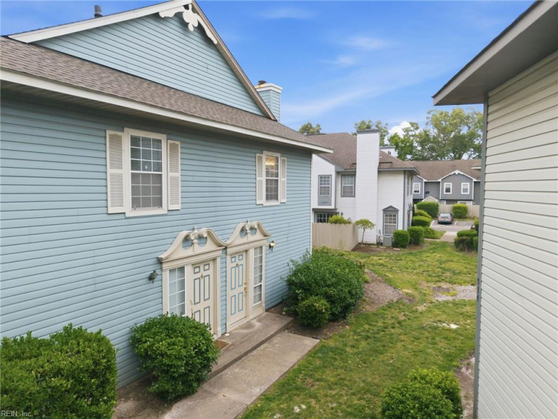 Photo 9 of 38 residential for sale in Virginia Beach virginia