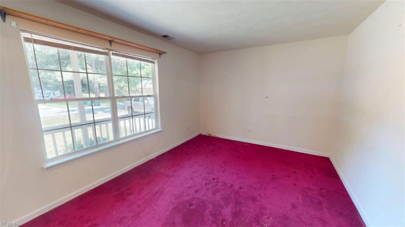 Photo 3 of 50 residential for sale in Suffolk virginia