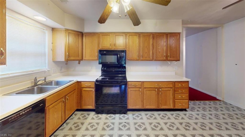 Photo 43 of 50 residential for sale in Suffolk virginia