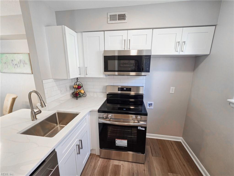 Photo 3 of 22 residential for sale in Norfolk virginia Photo 3 of 22 residential for sale in Norfolk virginia
