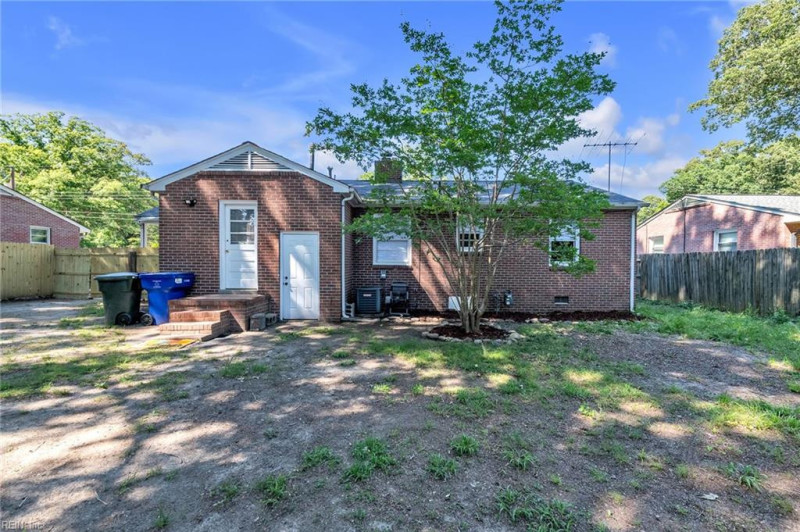 Photo 27 of 34 residential for sale in Newport News virginia