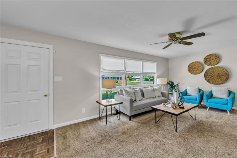 Photo 4 of 34 residential for sale in Newport News virginia