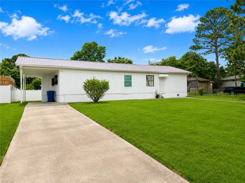 Photo 2 of 5 residential for sale in Virginia Beach virginia