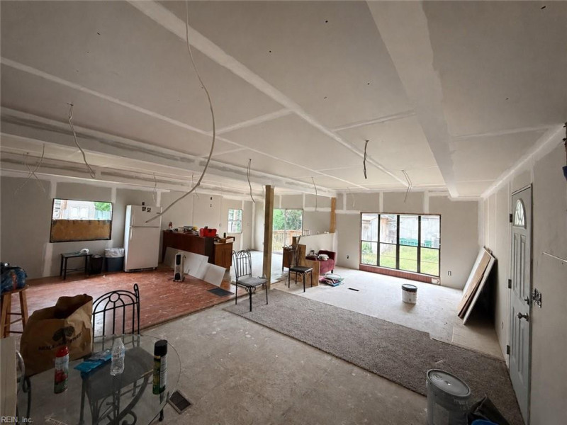Photo 4 of 5 residential for sale in Virginia Beach virginia