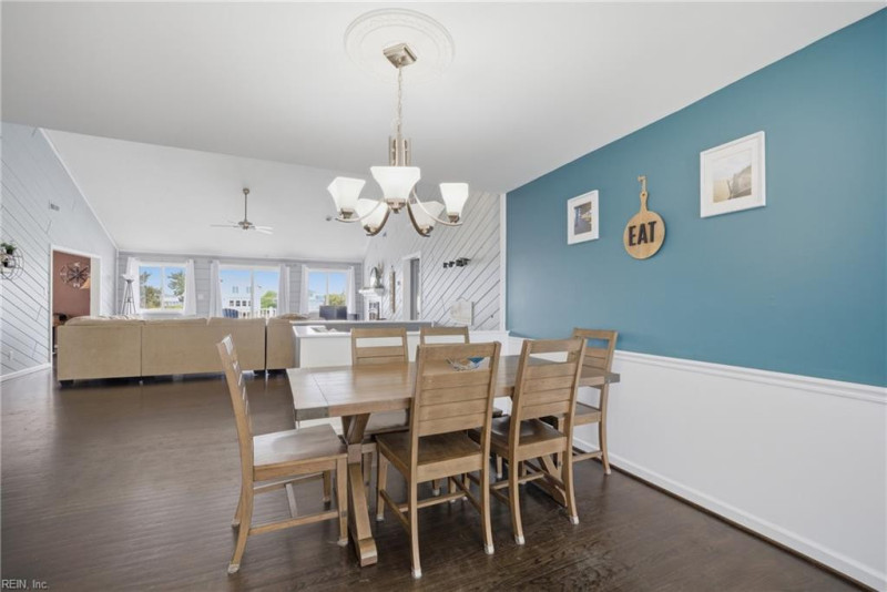 Photo 14 of 44 residential for sale in Virginia Beach virginia