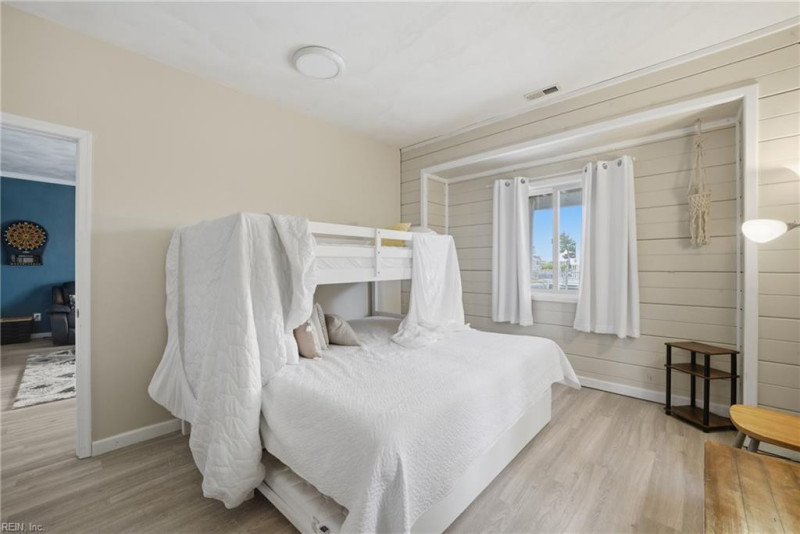 Photo 21 of 44 residential for sale in Virginia Beach virginia