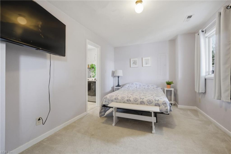 Photo 23 of 44 residential for sale in Virginia Beach virginia