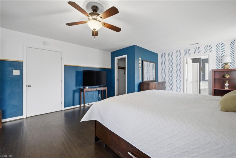 Photo 26 of 44 residential for sale in Virginia Beach virginia
