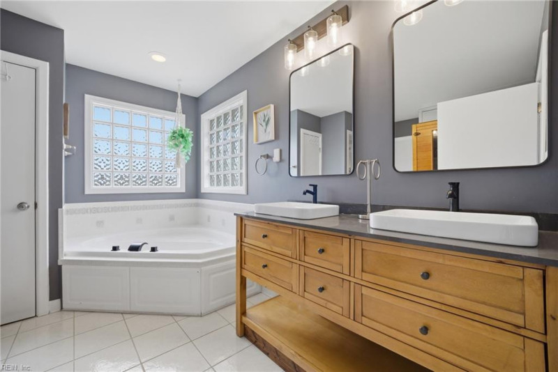 Photo 27 of 44 residential for sale in Virginia Beach virginia
