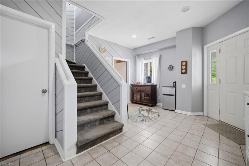 Photo 4 of 44 residential for sale in Virginia Beach virginia