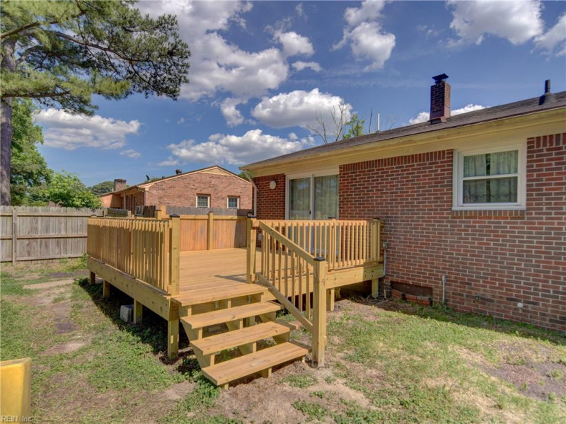 Photo 13 of 33 residential for sale in Portsmouth virginia