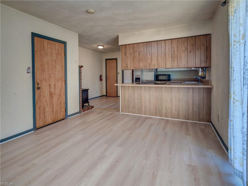 Photo 23 of 33 residential for sale in Portsmouth virginia