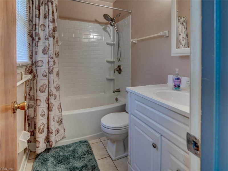 Photo 29 of 33 residential for sale in Portsmouth virginia