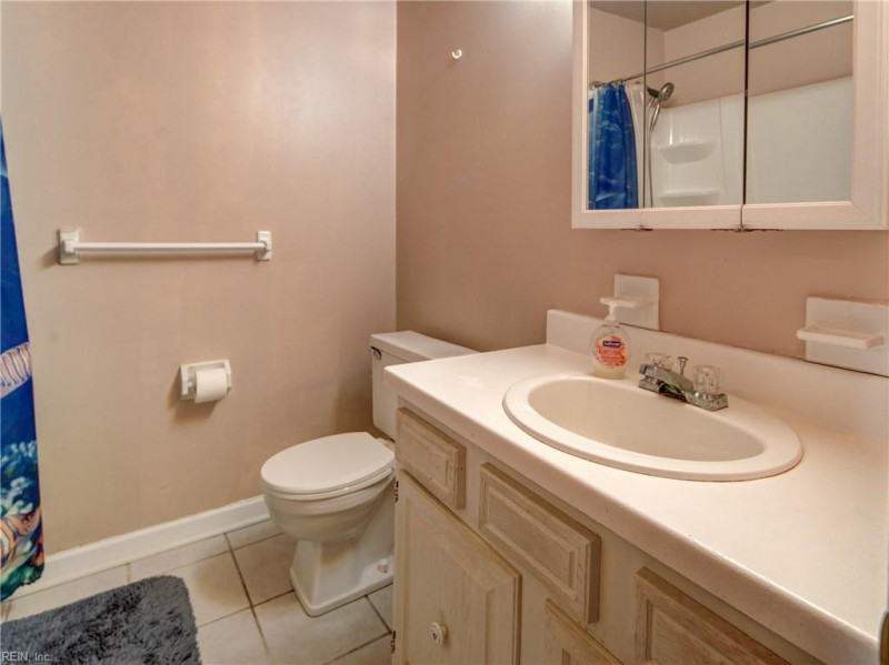 Photo 31 of 33 residential for sale in Portsmouth virginia