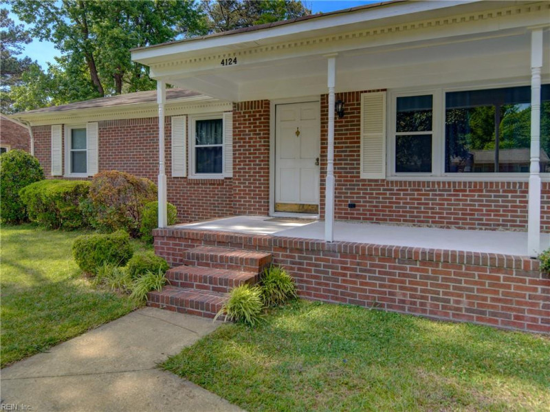 Photo 5 of 33 residential for sale in Portsmouth virginia