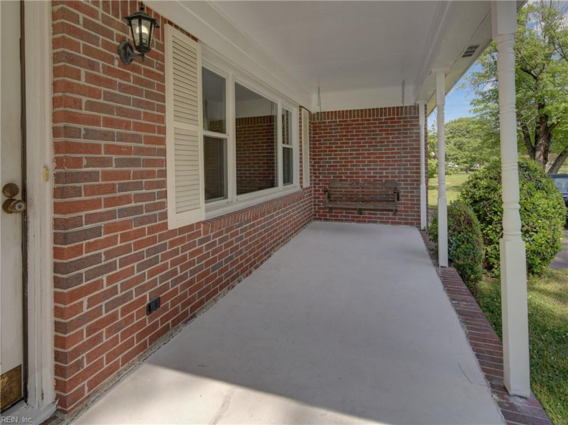 Photo 6 of 33 residential for sale in Portsmouth virginia