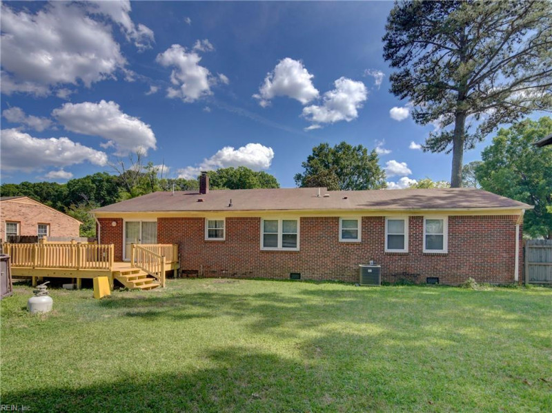 Photo 7 of 33 residential for sale in Portsmouth virginia
